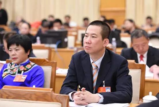 油卡、發(fā)票、年審、罰款!貨運司機心上事,羅鵬代表都上心