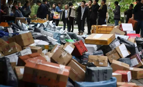 醫(yī)療廢品重制成快遞袋流回市場(chǎng)！物流包裝污染超乎想象